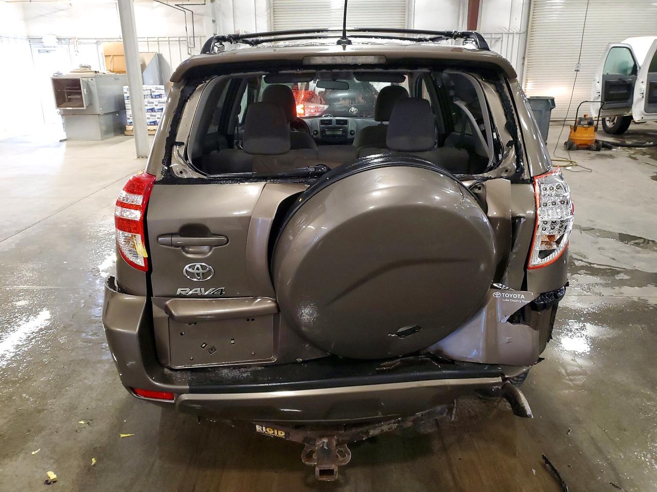 2012 TOYOTA RAV4 photo 16