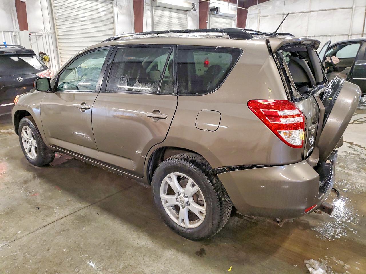 2012 TOYOTA RAV4 photo 4