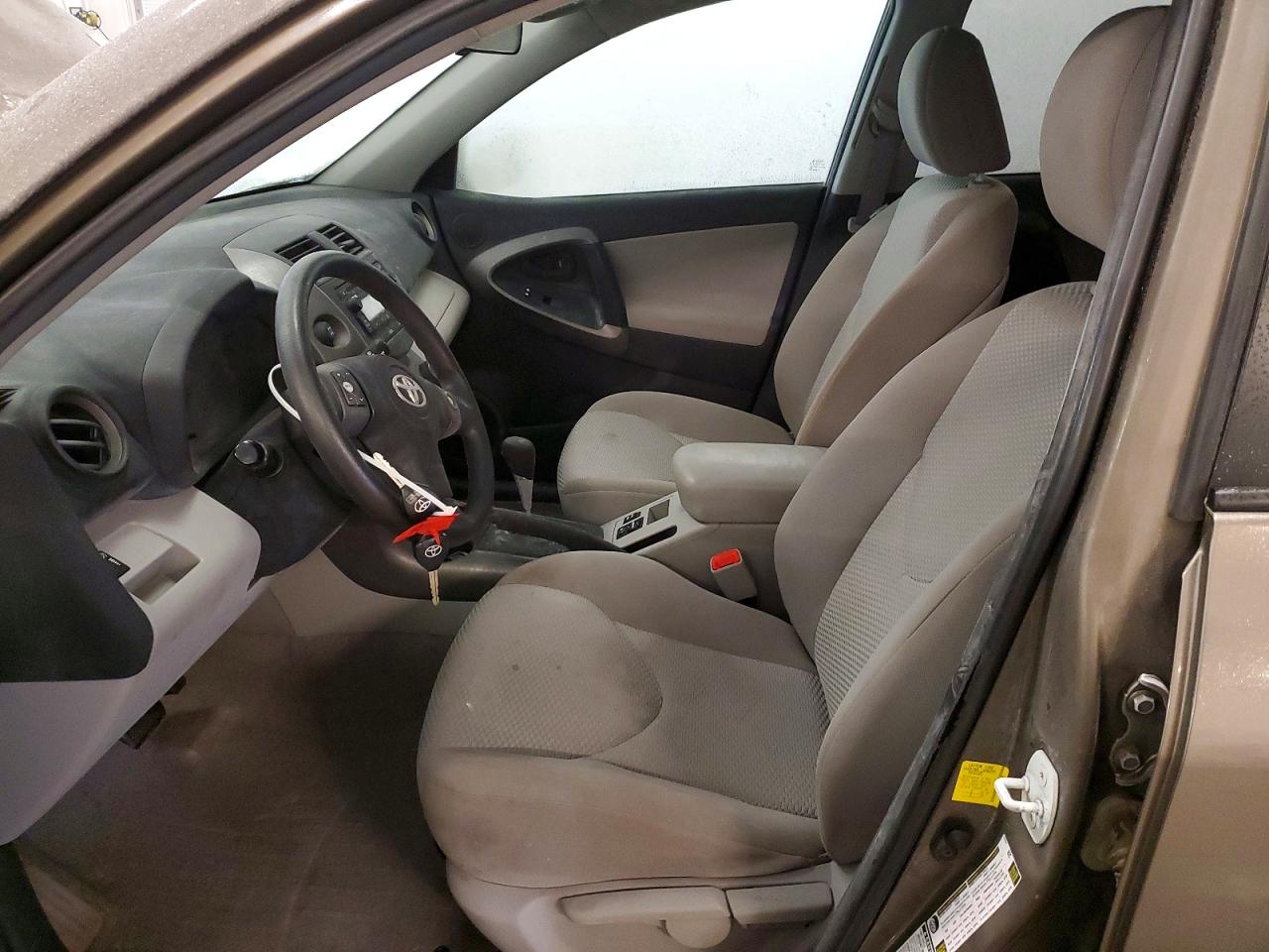 2012 TOYOTA RAV4 photo 19