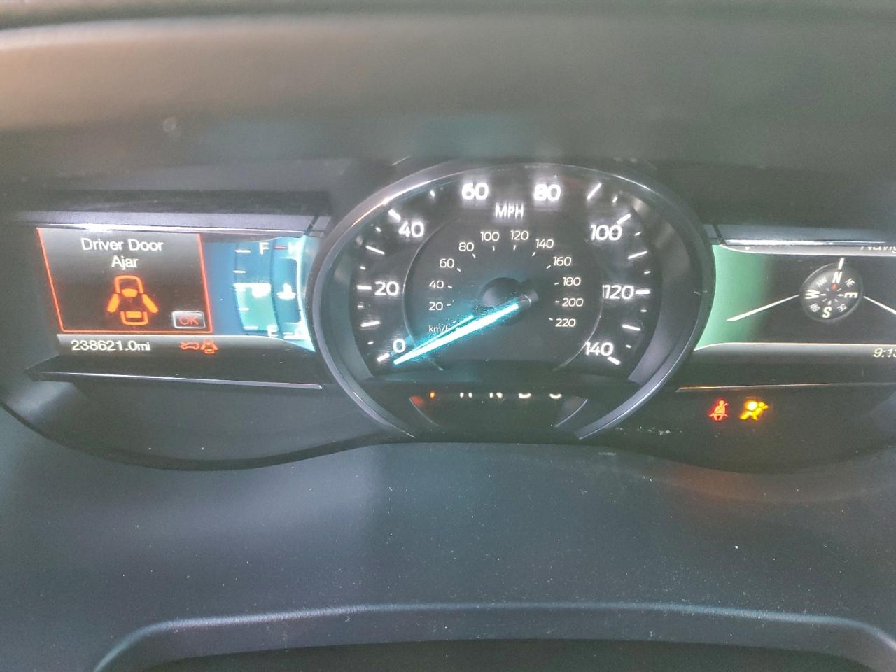 2016 FORD EXPLORER XLT photo 33