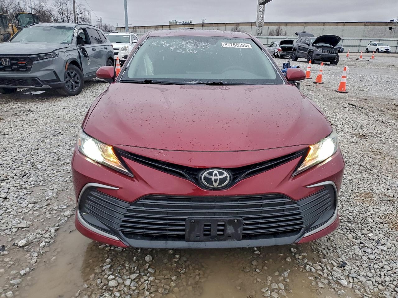 2021 TOYOTA CAMRY LE photo 5