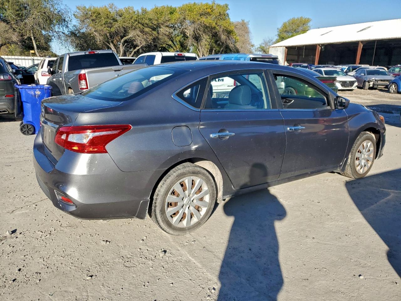 2018 NISSAN SENTRA S photo 5