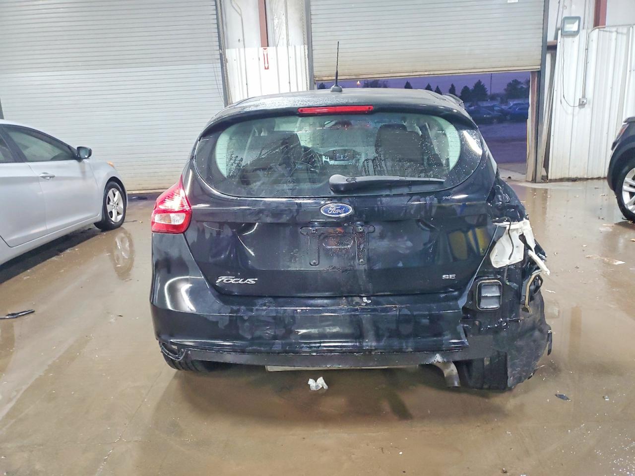 2017 FORD FOCUS SE photo 6