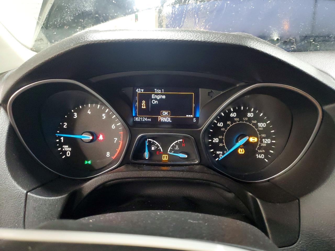 2017 FORD FOCUS SE photo 9
