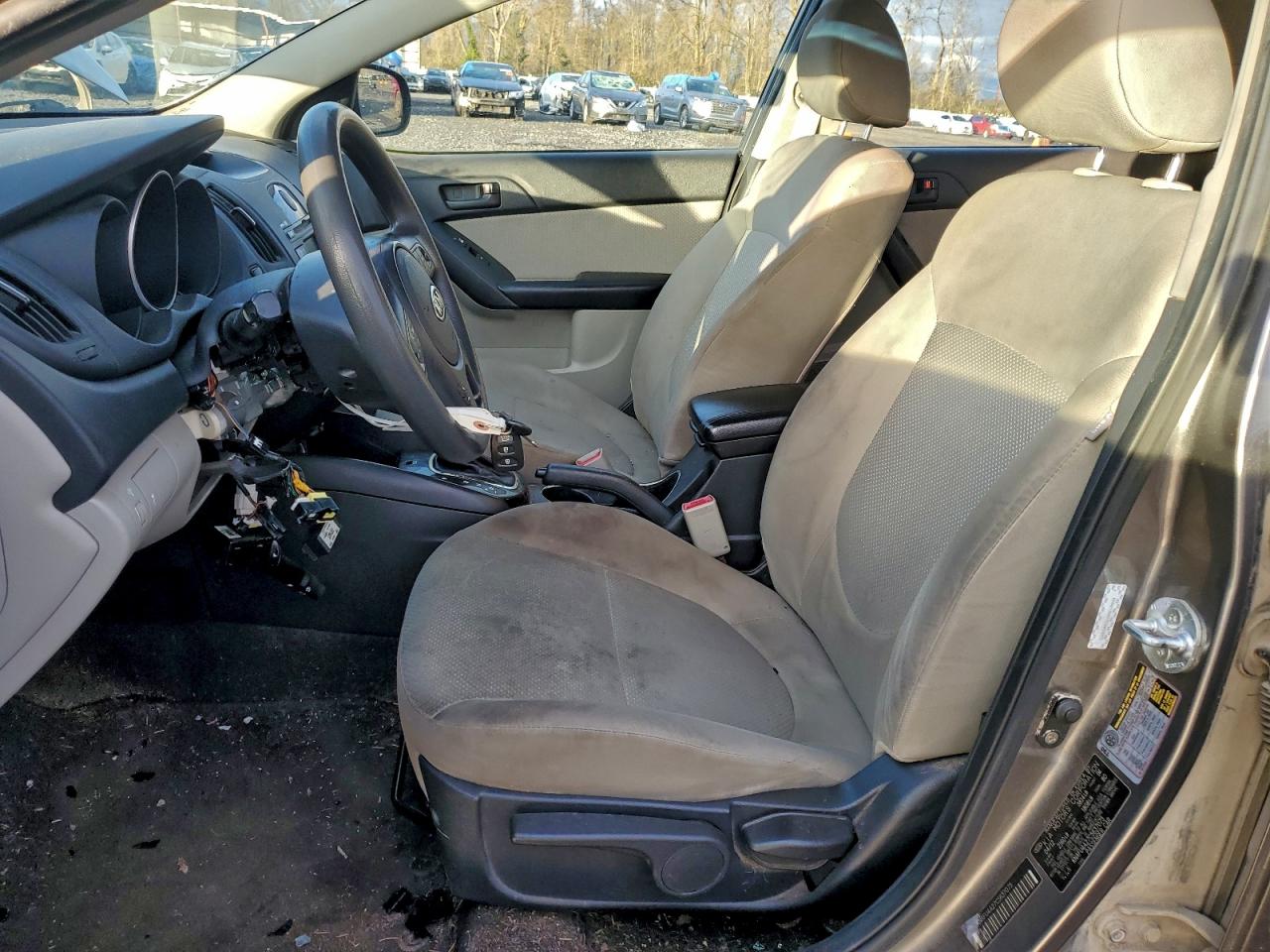 2012 KIA FORTE EX photo 7