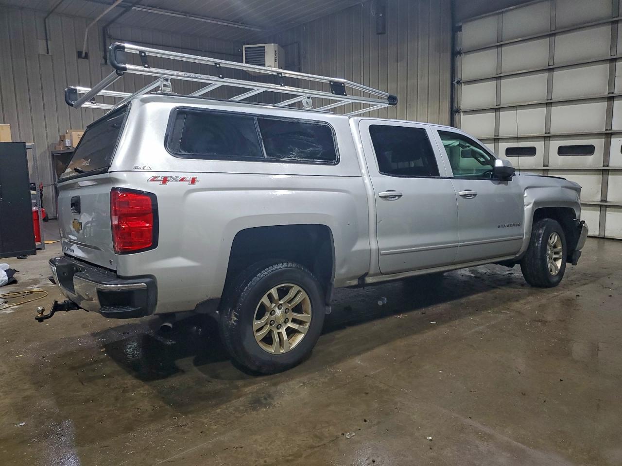 2017 CHEVROLET SILVERADO K1500 LT photo 5