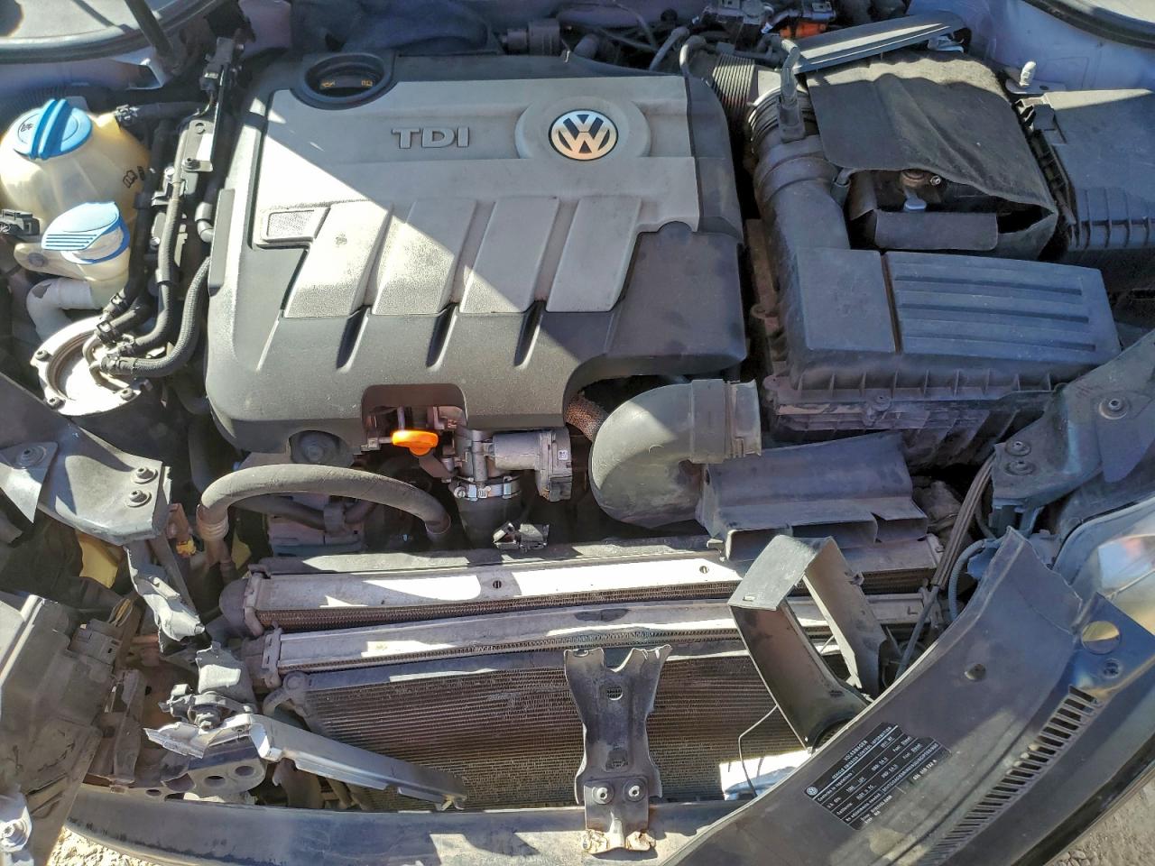 2011 VOLKSWAGEN GOLF photo 11