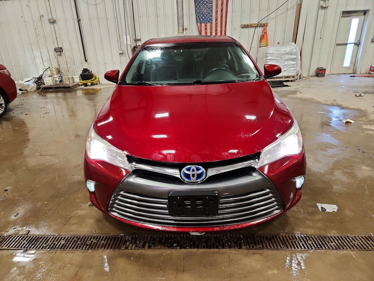 2017 TOYOTA CAMRY HYBRID photo 5