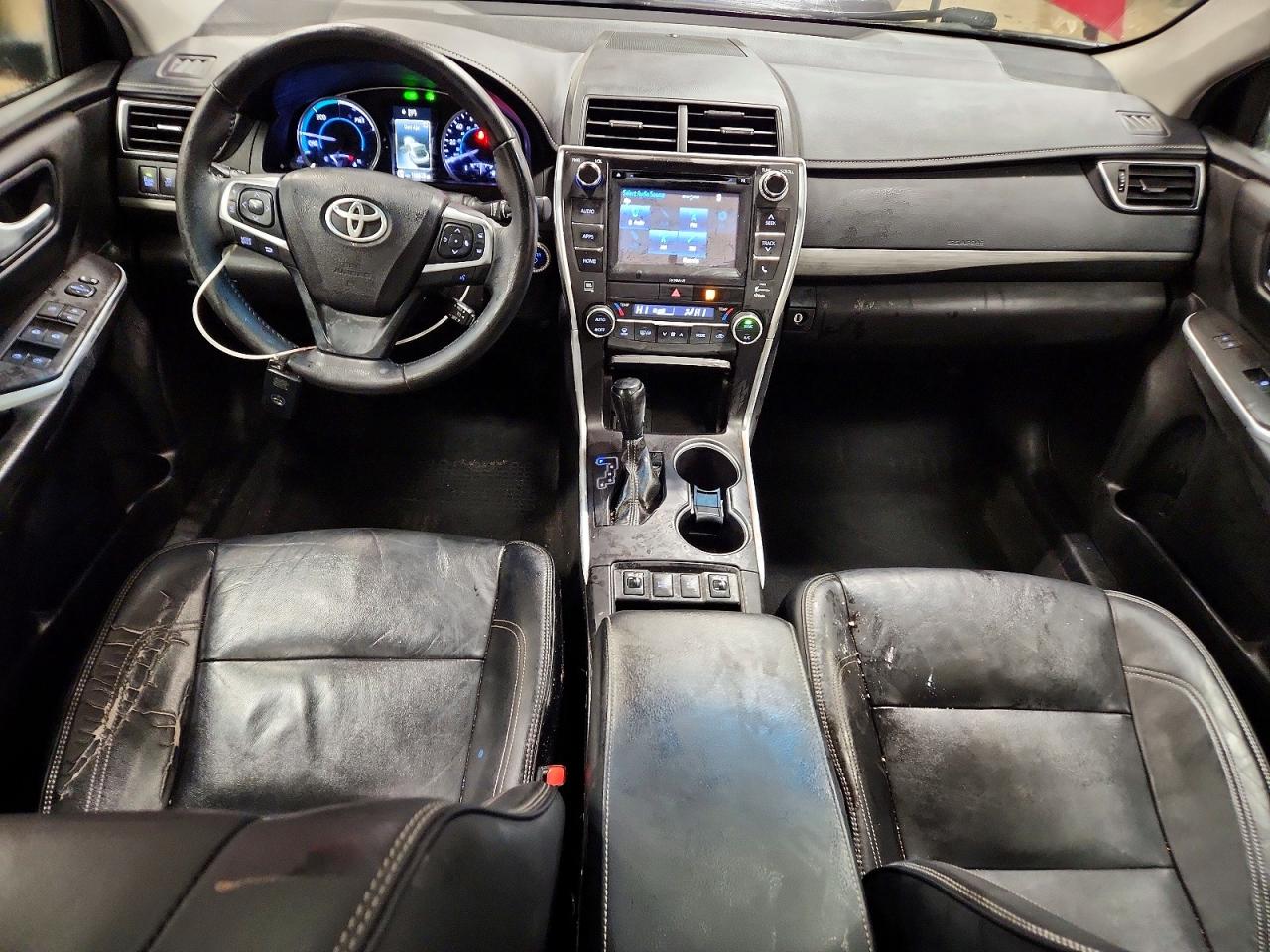 2017 TOYOTA CAMRY HYBRID photo 8