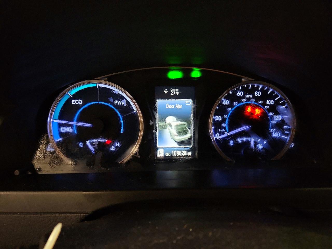 2017 TOYOTA CAMRY HYBRID photo 9