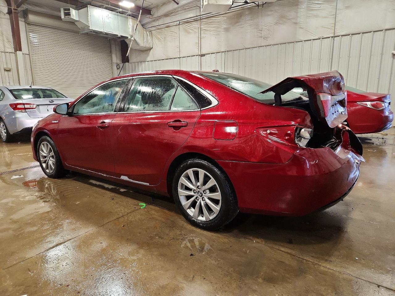 2017 TOYOTA CAMRY HYBRID photo 2