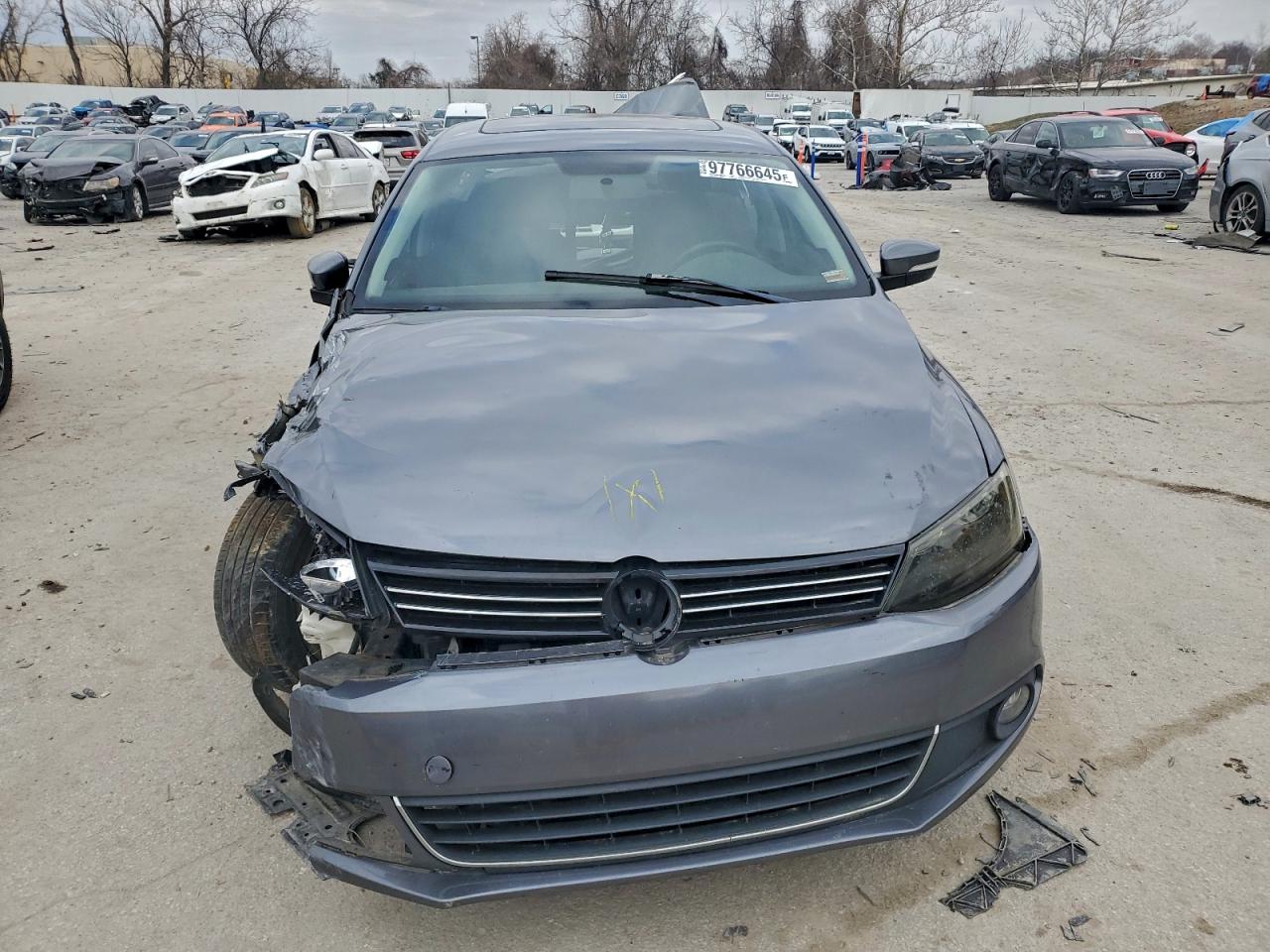 2012 VOLKSWAGEN JETTA TDI photo 5