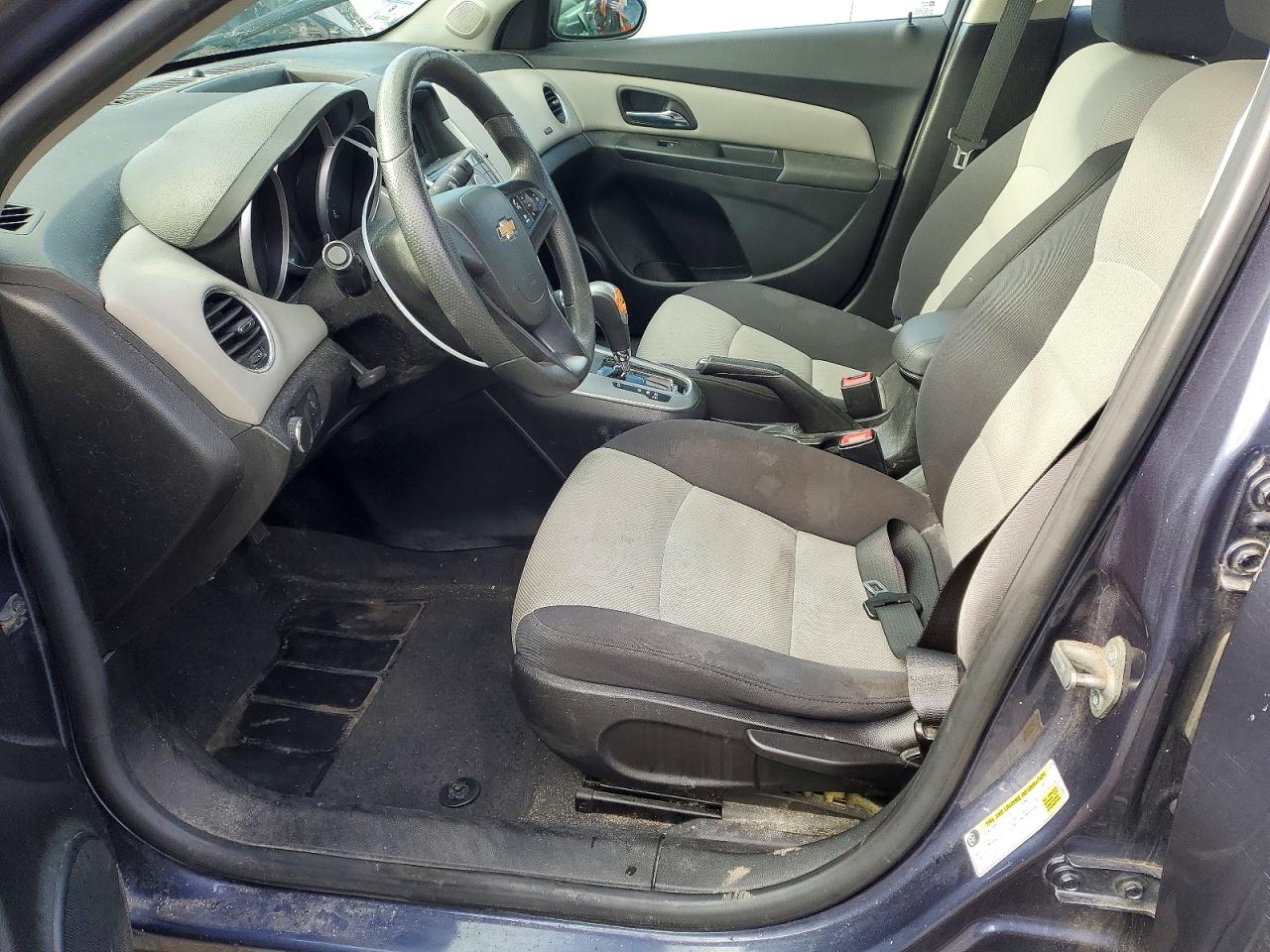 2014 CHEVROLET CRUZE LS photo 7