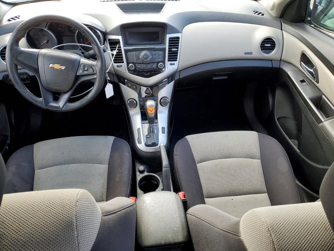 2014 CHEVROLET CRUZE LS photo 8