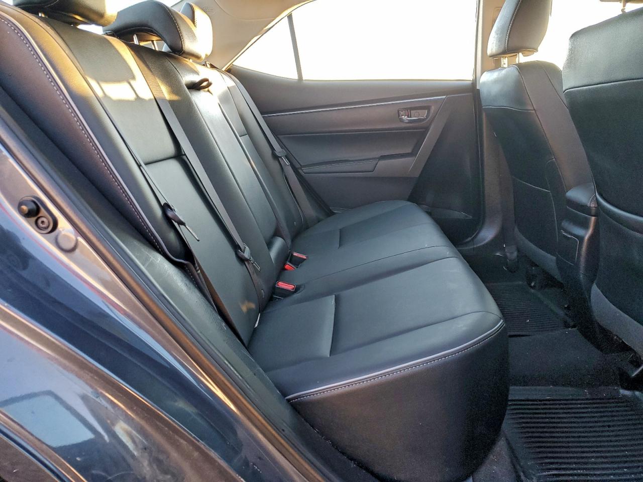 2016 TOYOTA COROLLA L photo 10