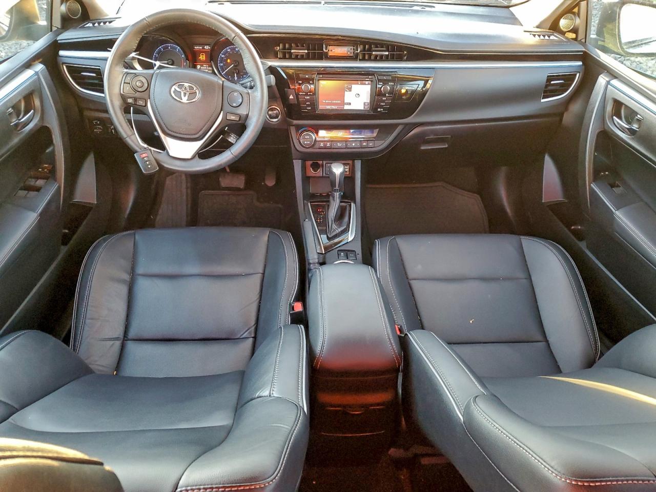 2016 TOYOTA COROLLA L photo 8
