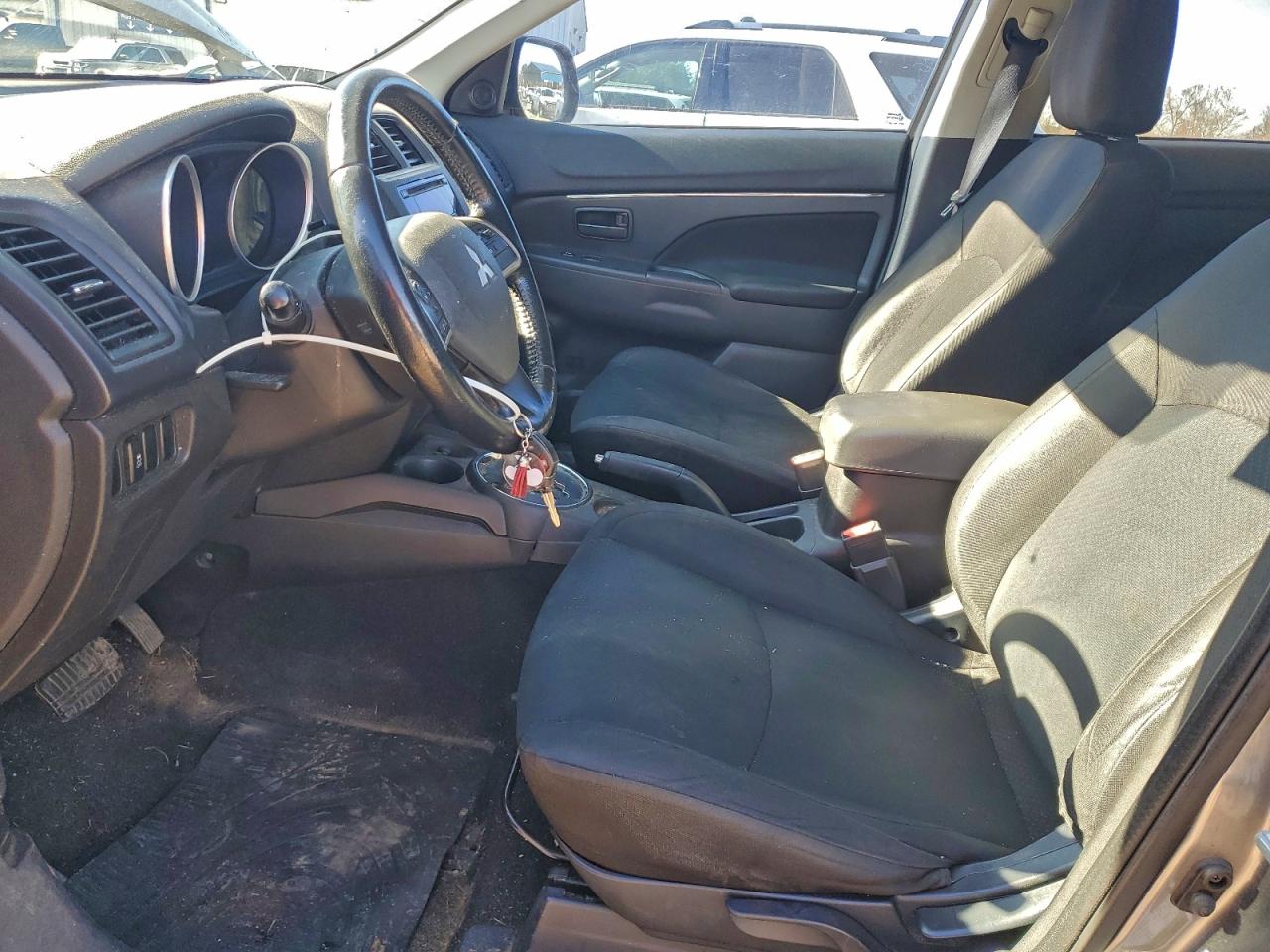 2015 MITSUBISHI OUTLANDER SPORT ES photo 19
