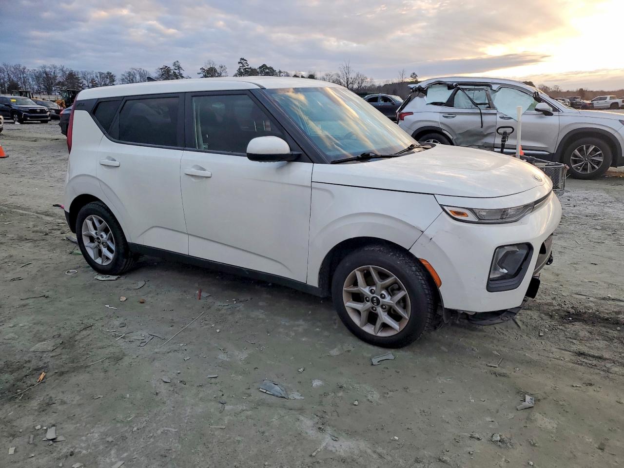 2021 KIA SOUL LX photo 4