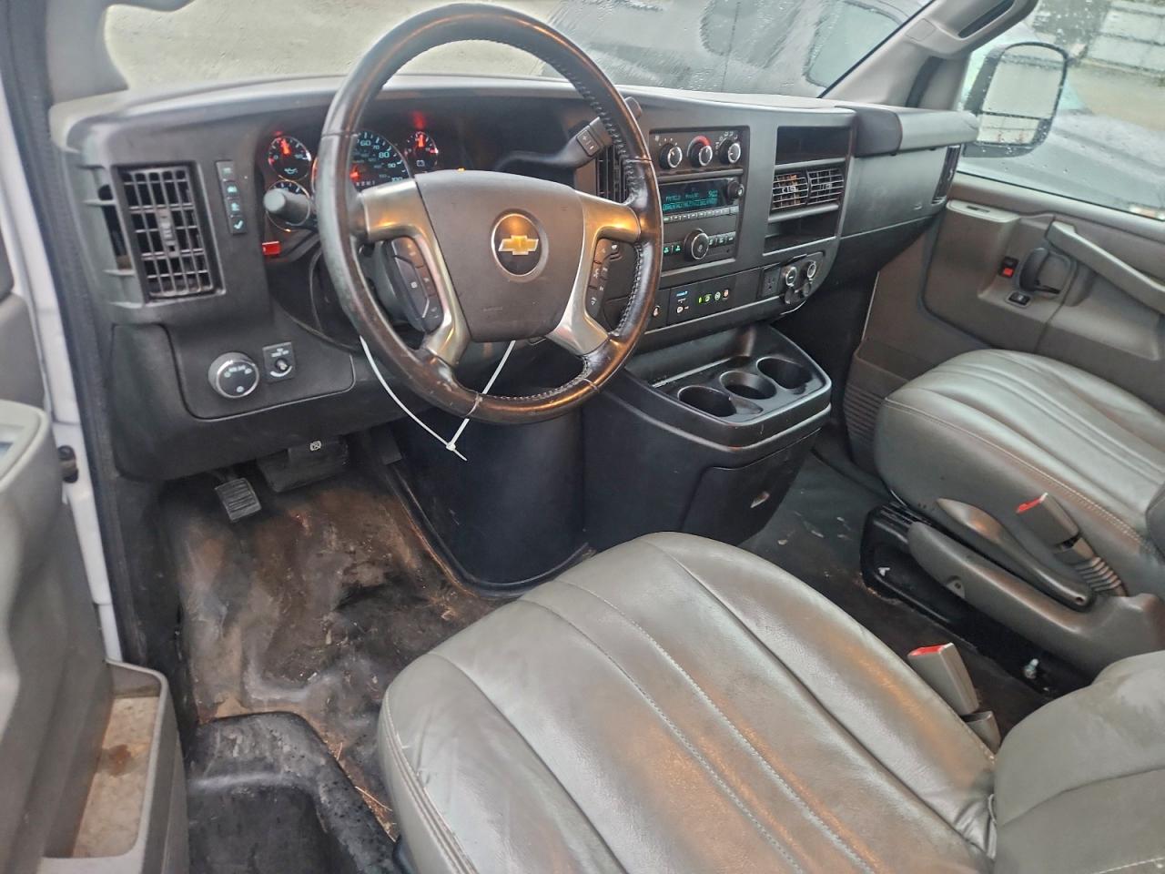 2019 CHEVROLET EXPRESS 3500 UTILITY / SERVICE VAN photo 8