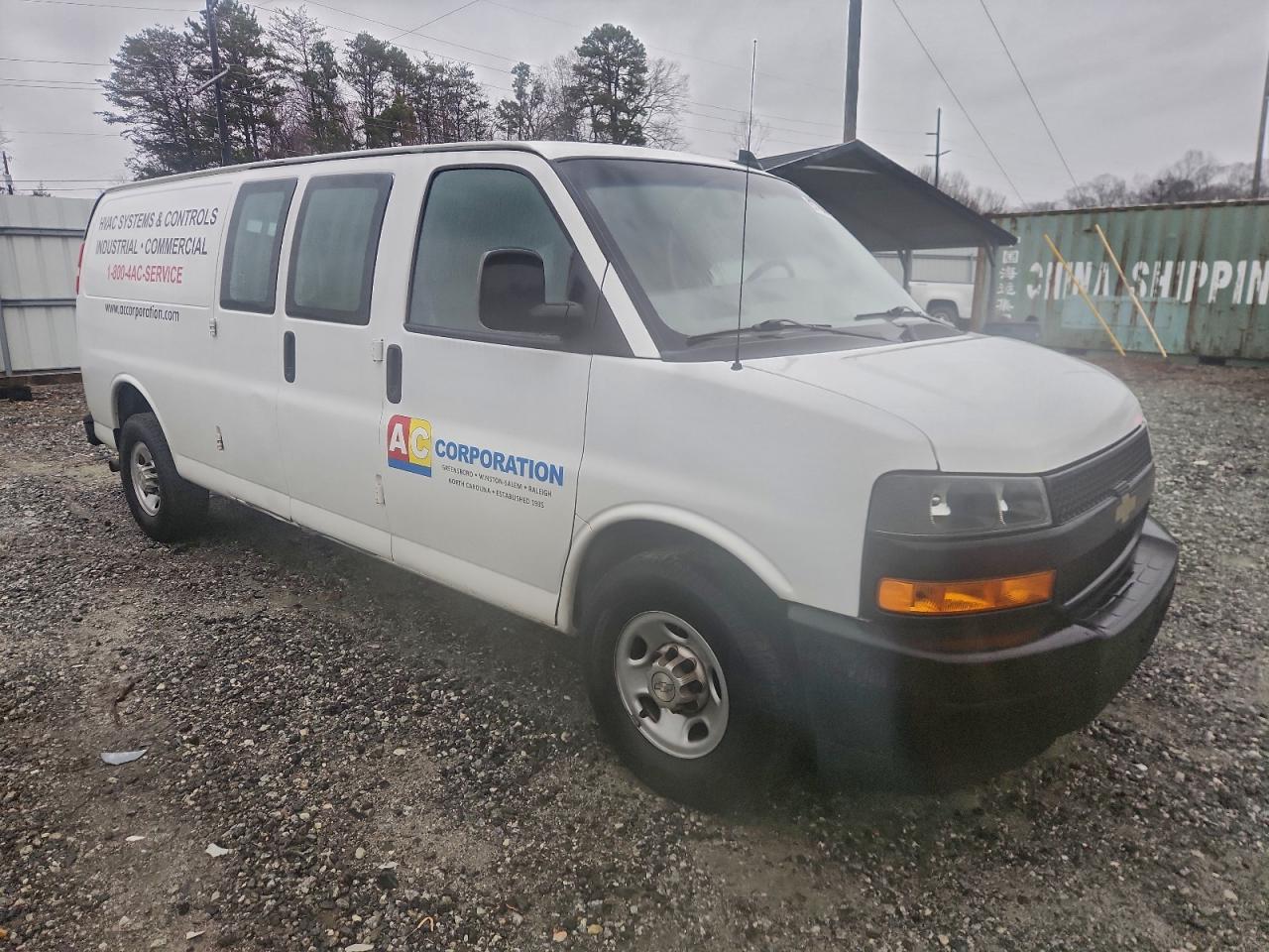 2019 CHEVROLET EXPRESS 3500 UTILITY / SERVICE VAN photo 4