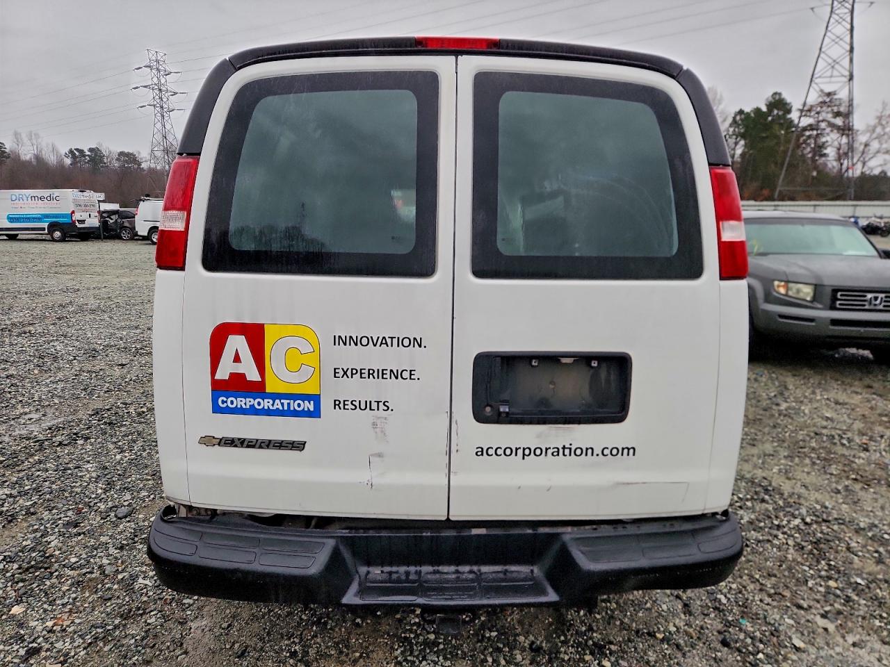 2019 CHEVROLET EXPRESS 3500 UTILITY / SERVICE VAN photo 6
