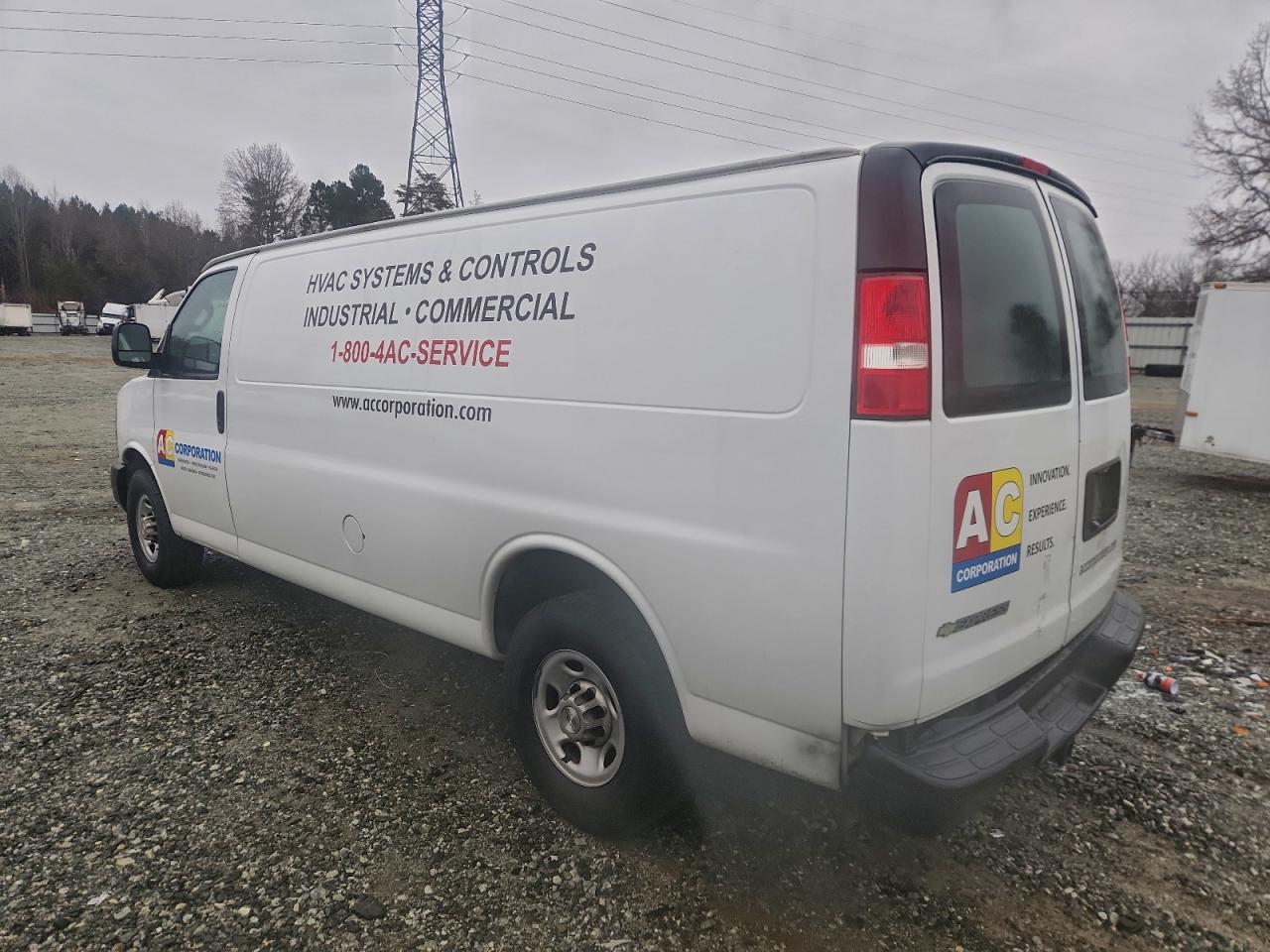 2019 CHEVROLET EXPRESS 3500 UTILITY / SERVICE VAN photo 2