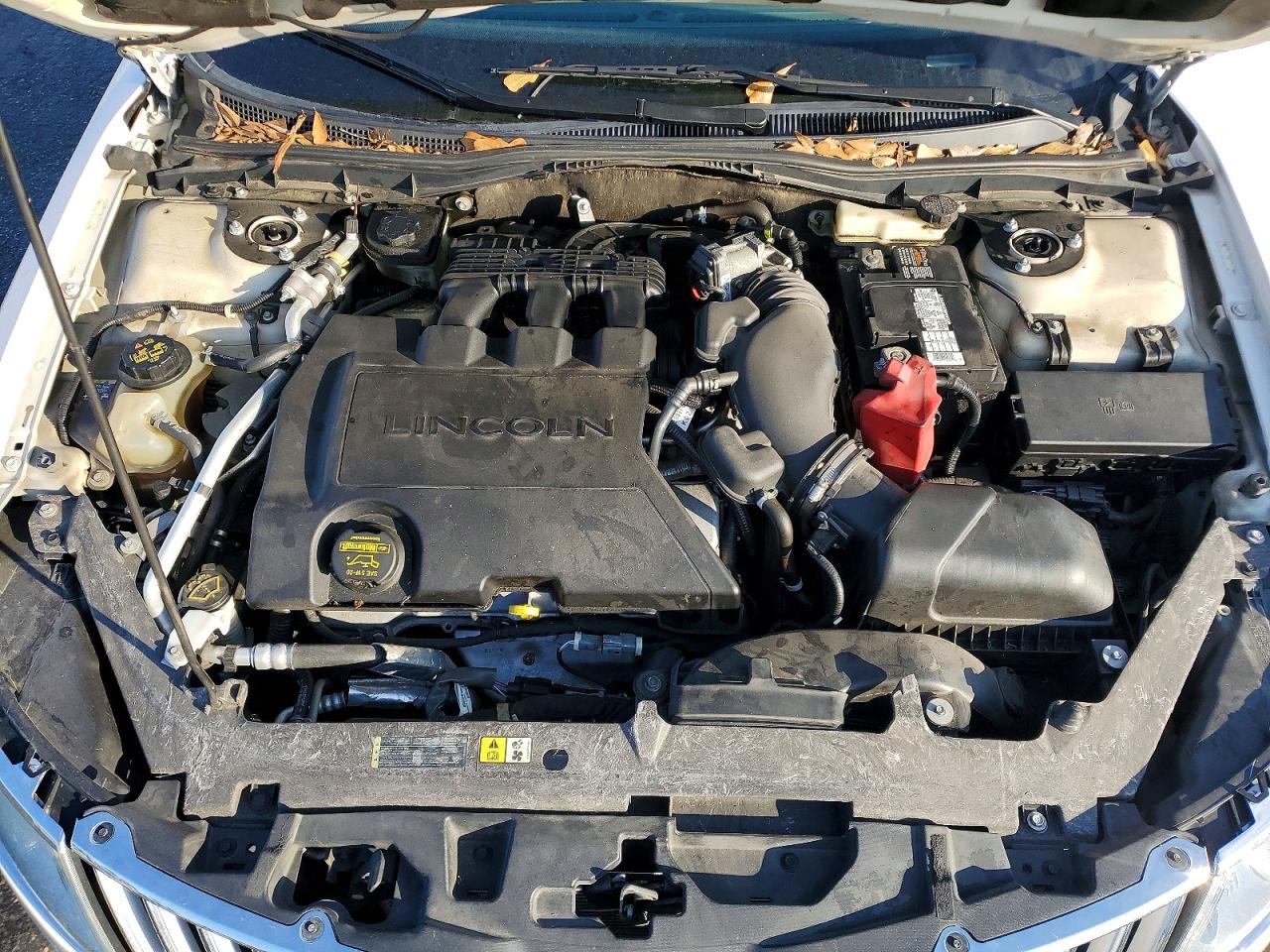 2010 LINCOLN MKZ photo 11