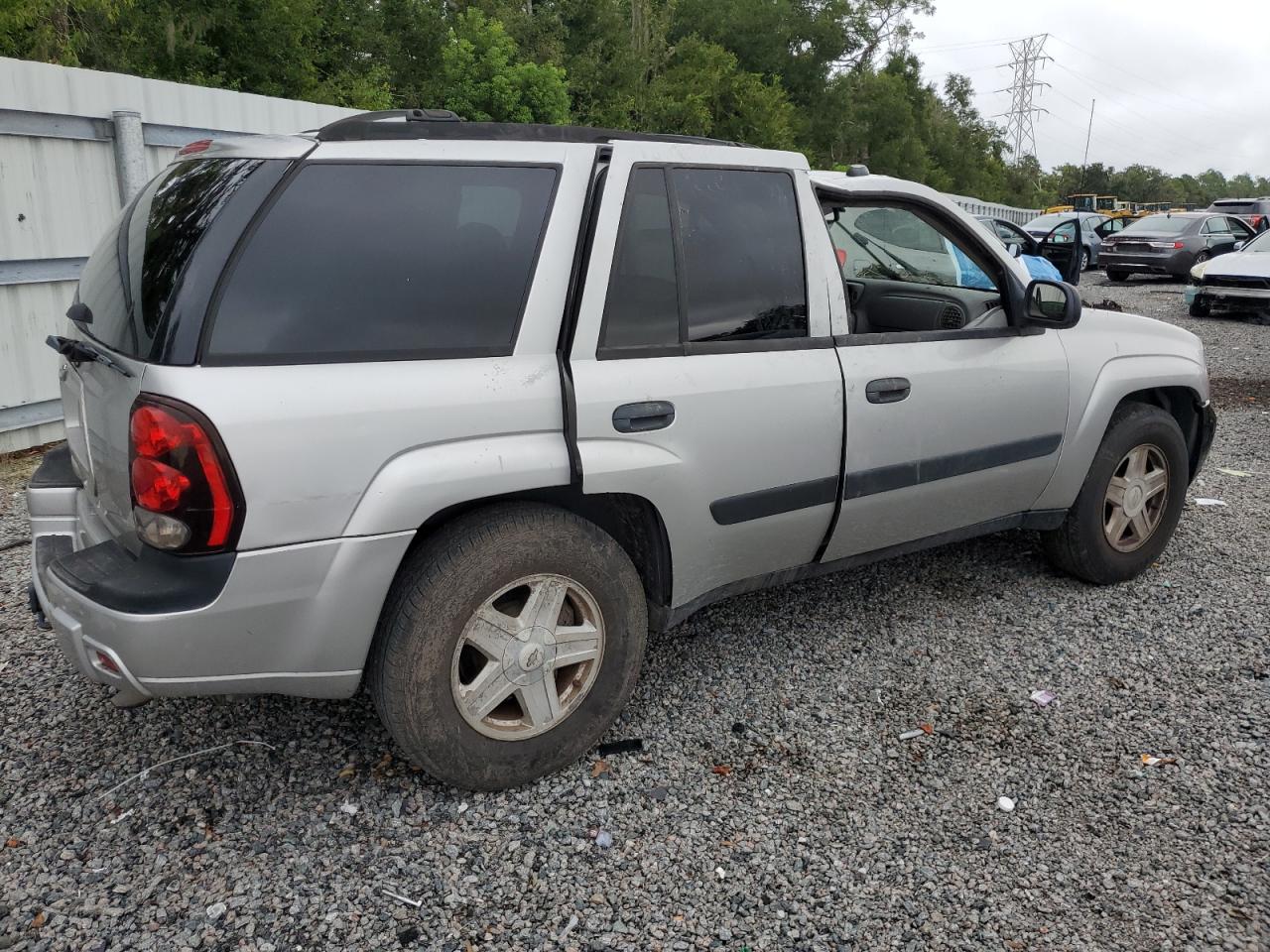 2005 CHEVROLET TRAILBLAZER LS photo 3