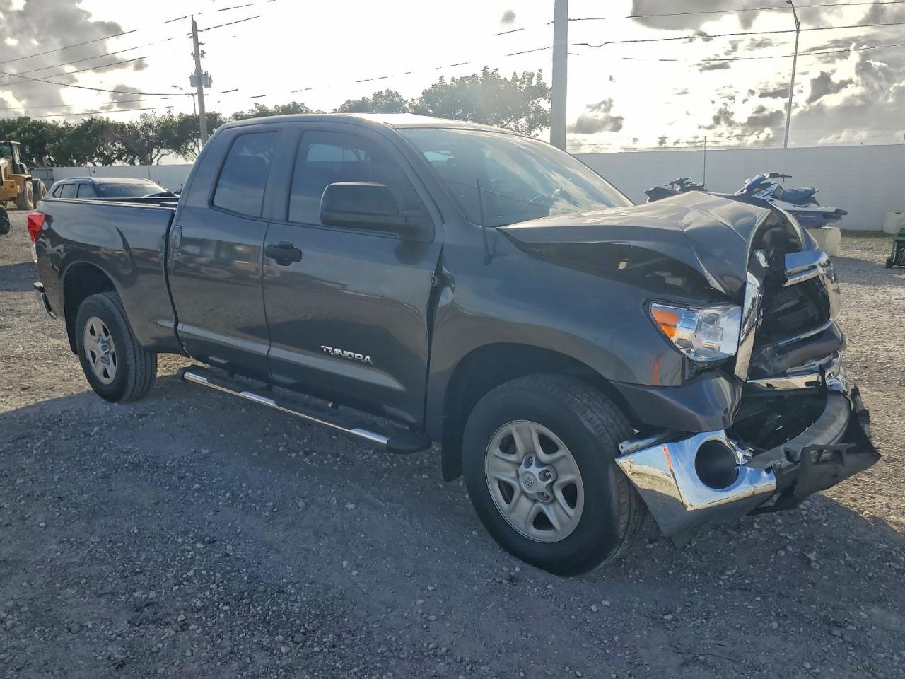 2012 TOYOTA TUNDRA DOUBLE CAB SR5 photo 4