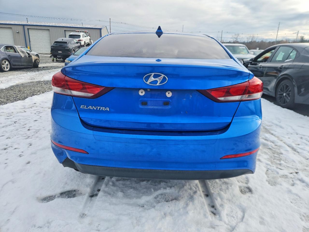 2017 HYUNDAI ELANTRA SE photo 6