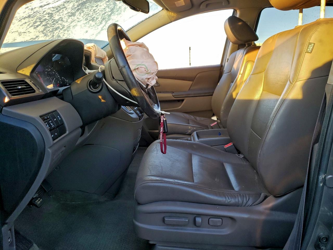 2016 HONDA ODYSSEY TOURING photo 7