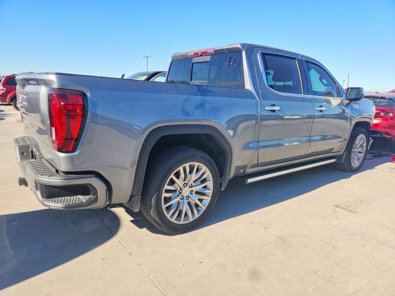 2019 GMC SIERRA photo 3