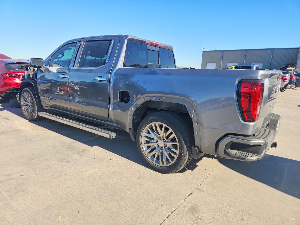 2019 GMC SIERRA photo 2