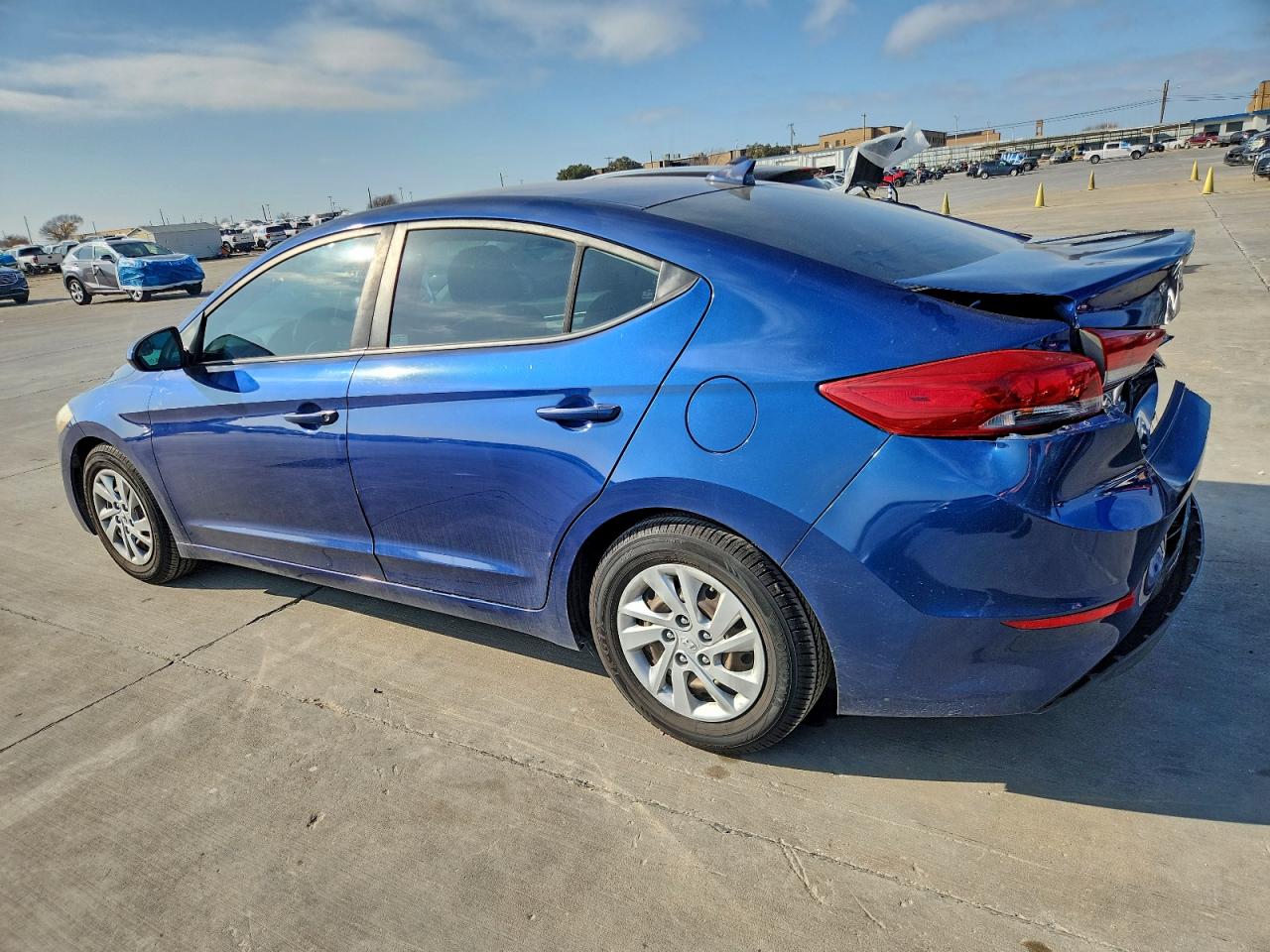 2017 HYUNDAI ELANTRA SE photo 2
