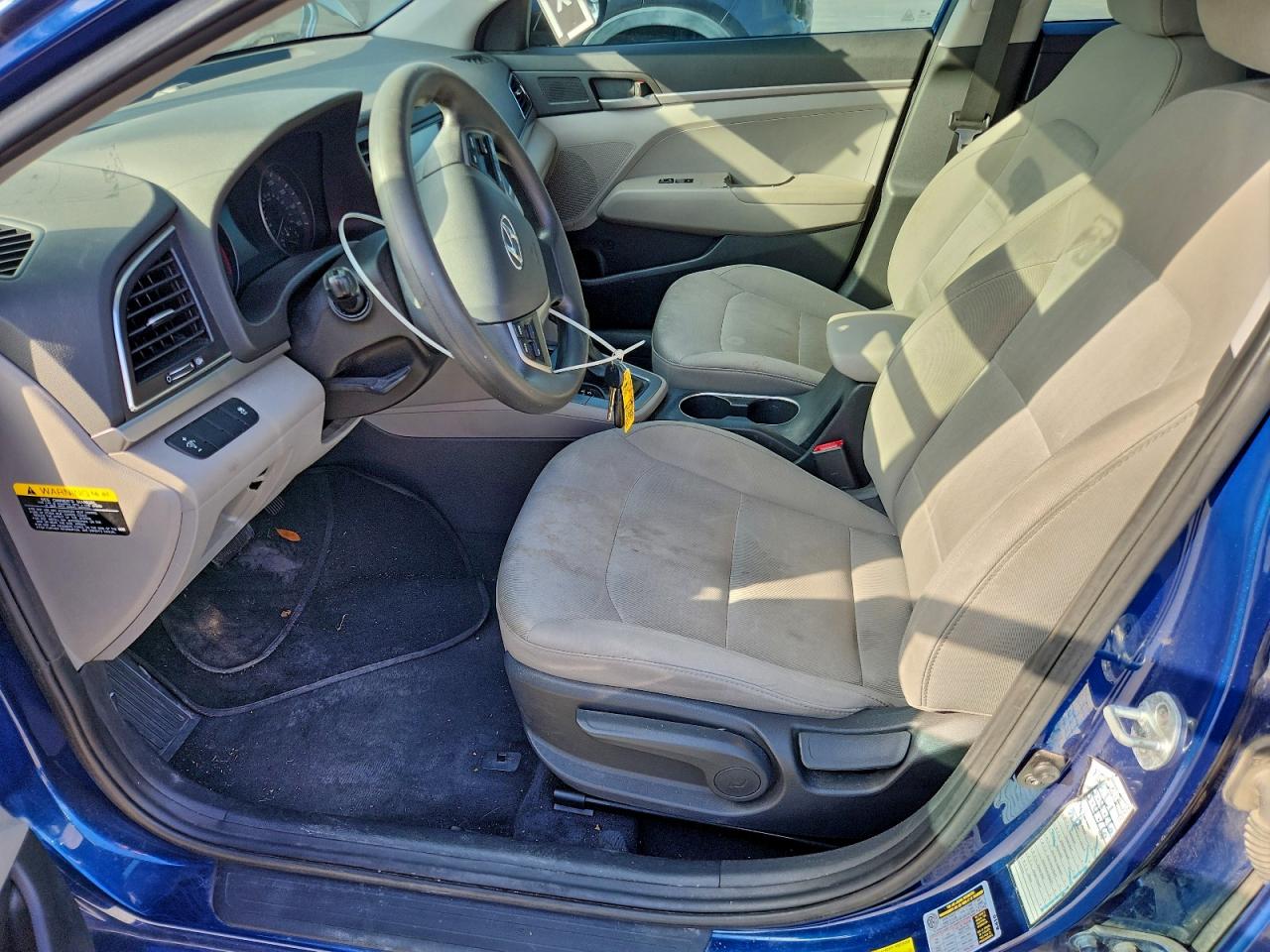 2017 HYUNDAI ELANTRA SE photo 7