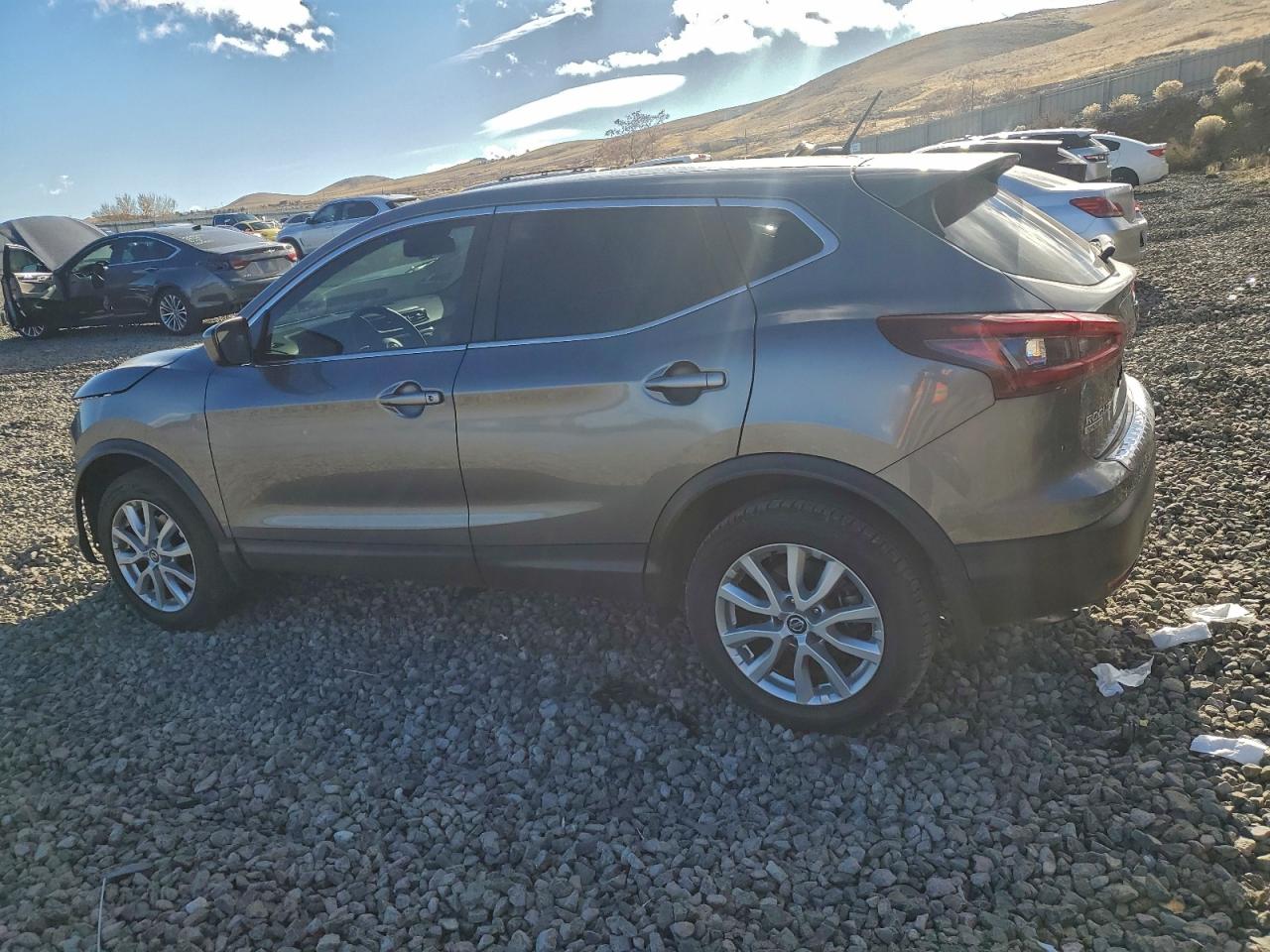 2020 NISSAN ROGUE SPORT S photo 2