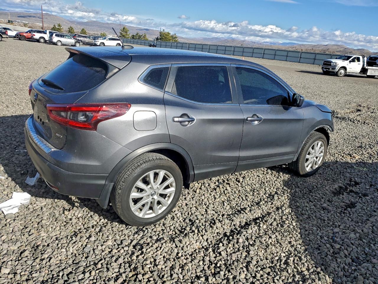 2020 NISSAN ROGUE SPORT S photo 3