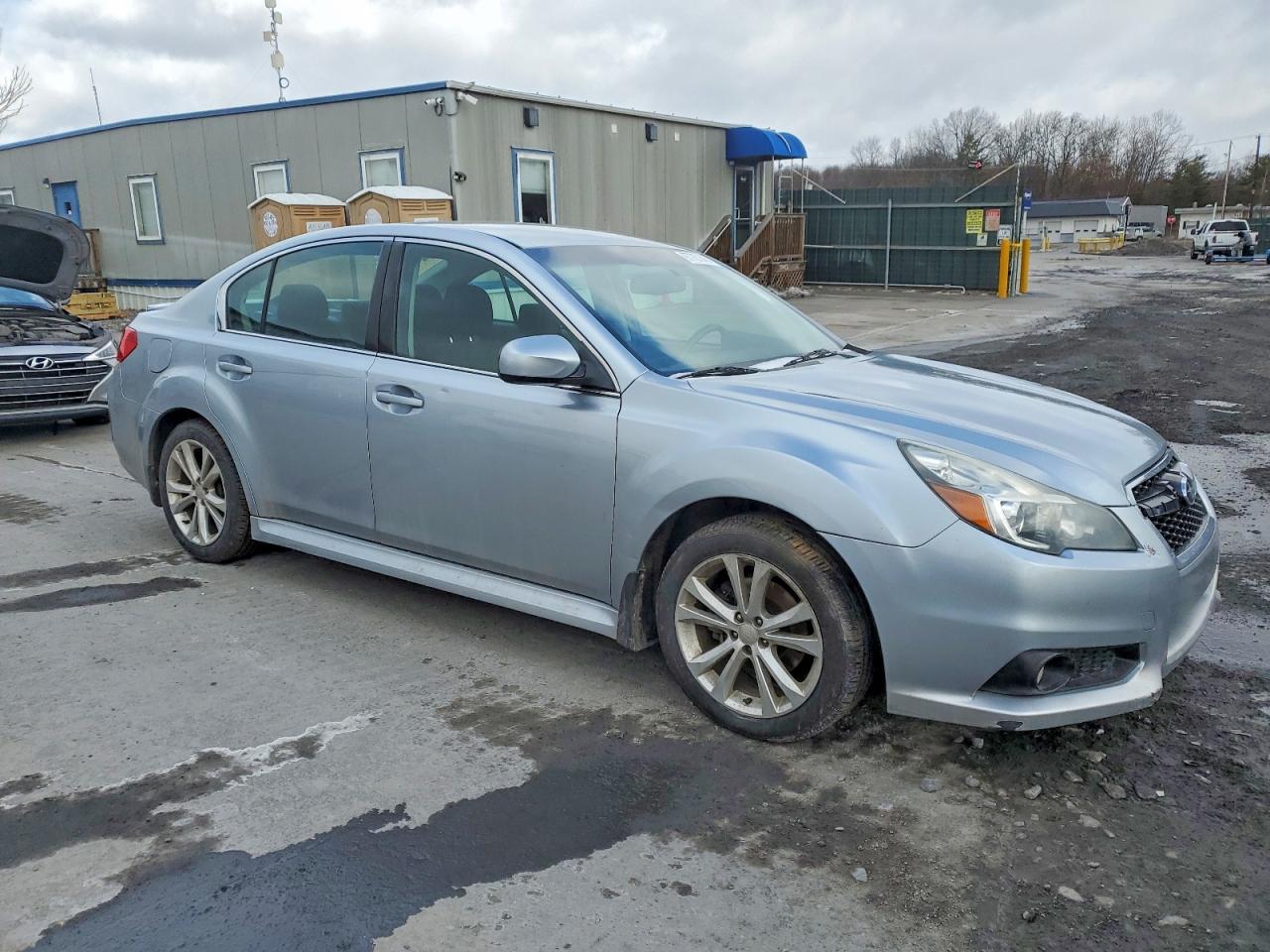 2013 SUBARU LEGACY 2.5I PREMIUM photo 4