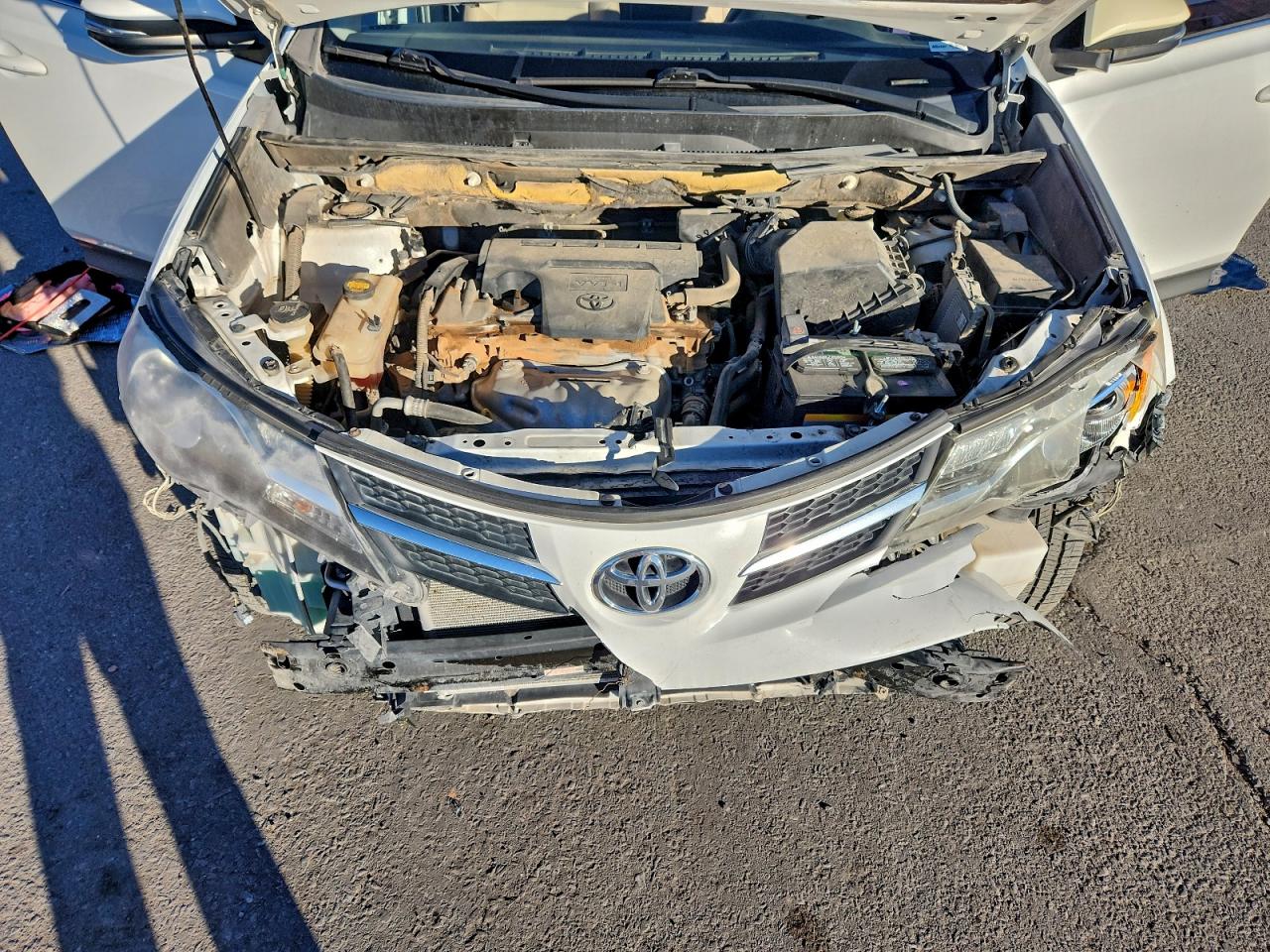 2013 TOYOTA RAV4 XLE photo 12