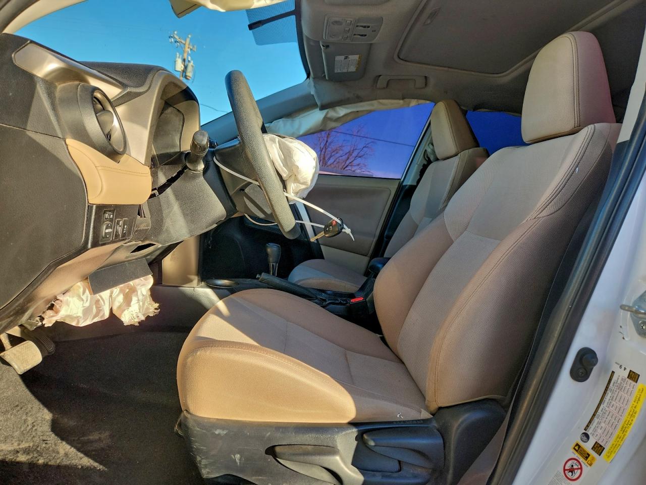 2013 TOYOTA RAV4 XLE photo 7