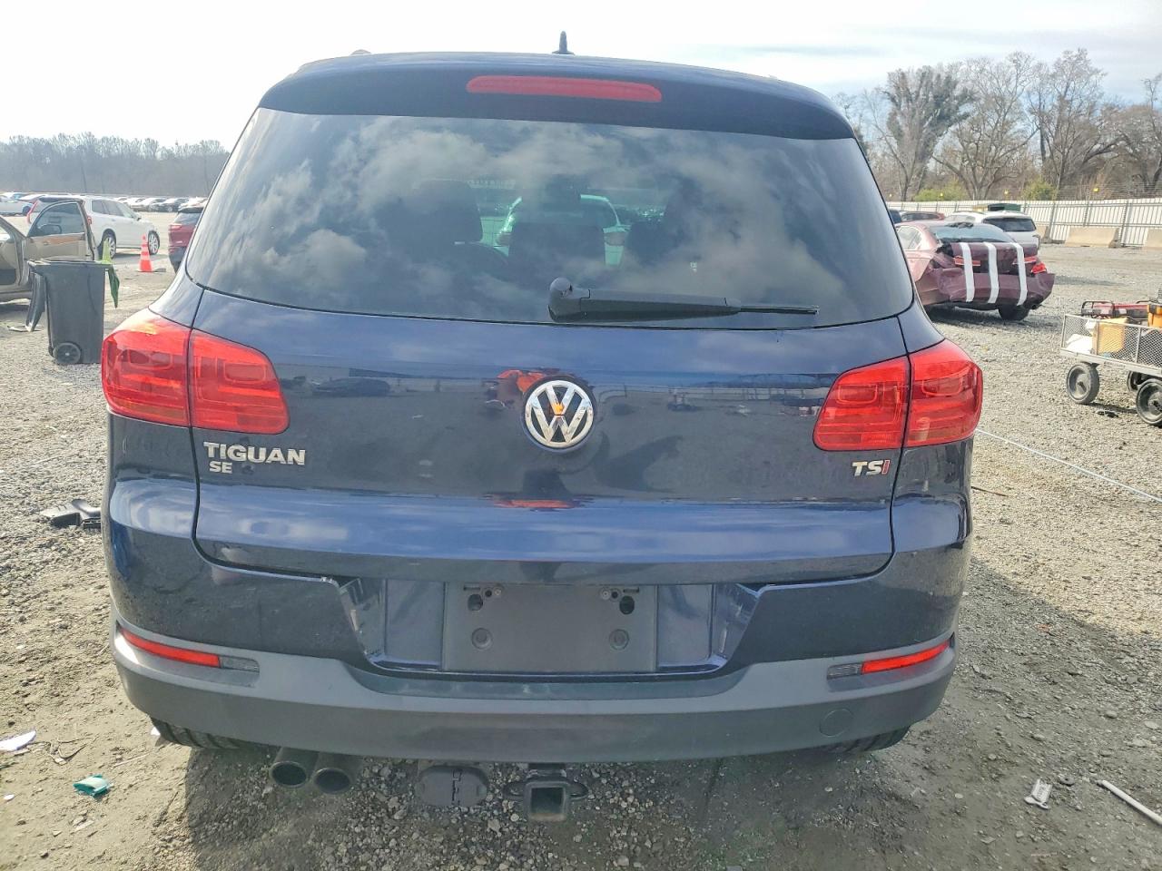2016 VOLKSWAGEN TIGUAN S photo 6