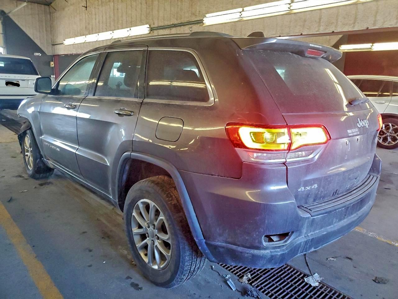 2014 JEEP GRAND CHEROKEE LAREDO photo 2