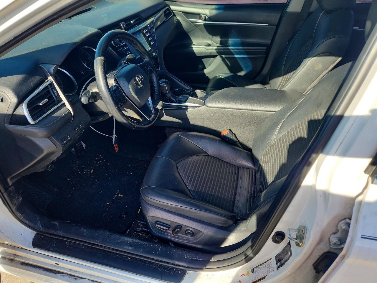 2018 TOYOTA CAMRY L photo 7