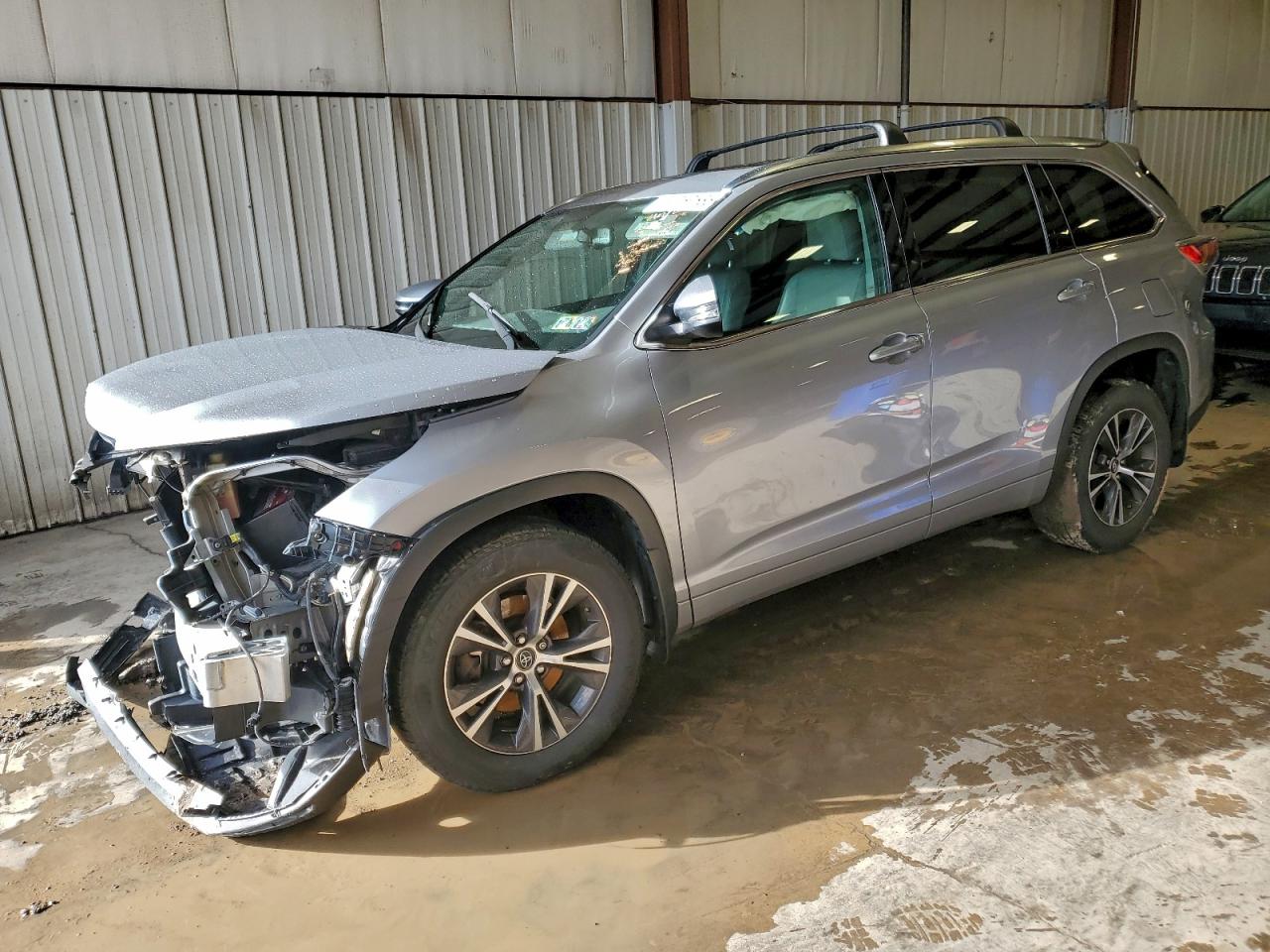 2016 TOYOTA HIGHLANDER