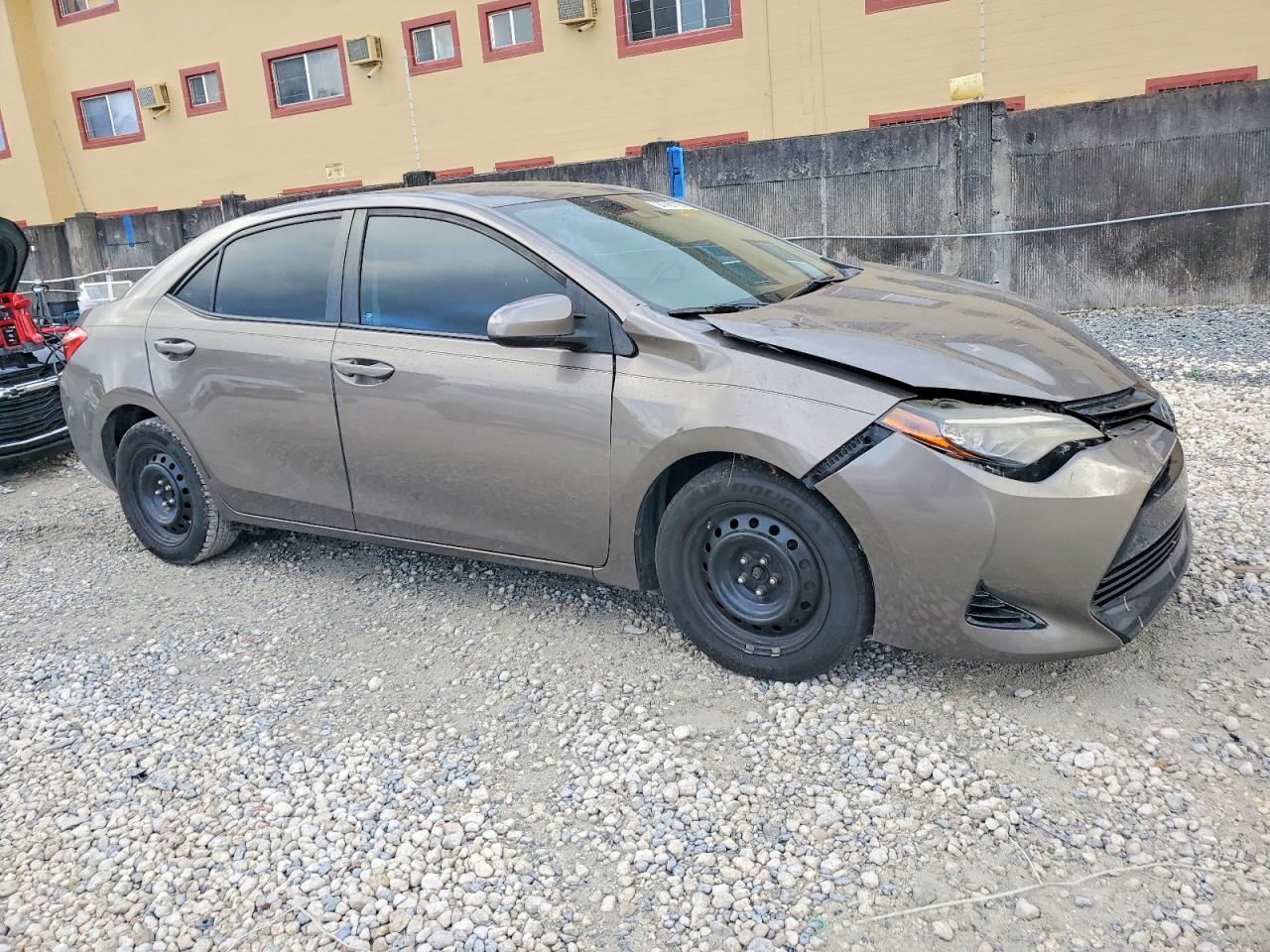 2017 TOYOTA COROLLA L photo 7