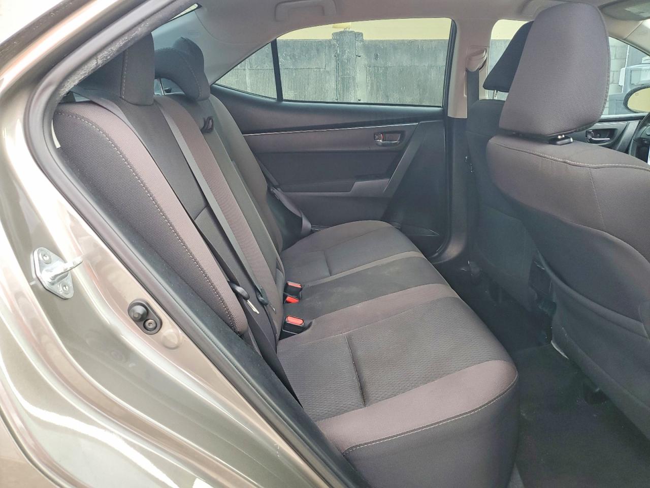 2017 TOYOTA COROLLA L photo 19