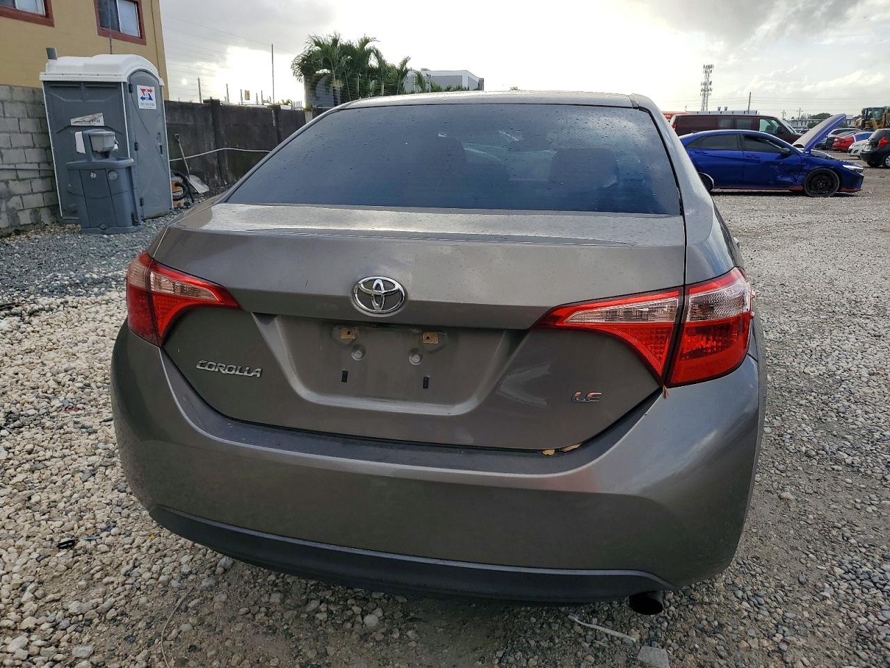 2017 TOYOTA COROLLA L photo 11