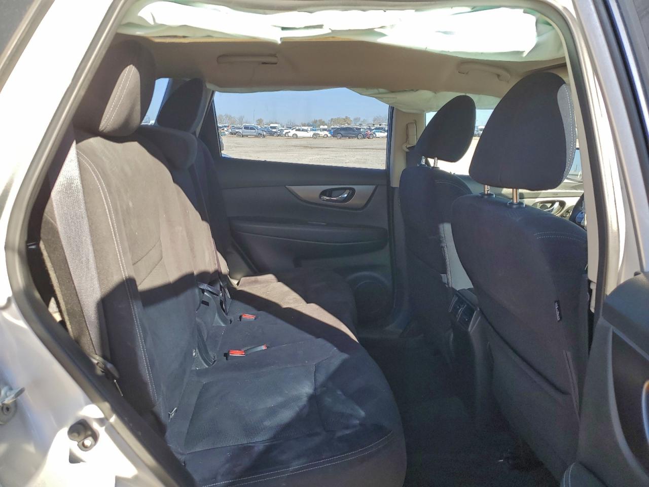 2016 NISSAN ROGUE S photo 10