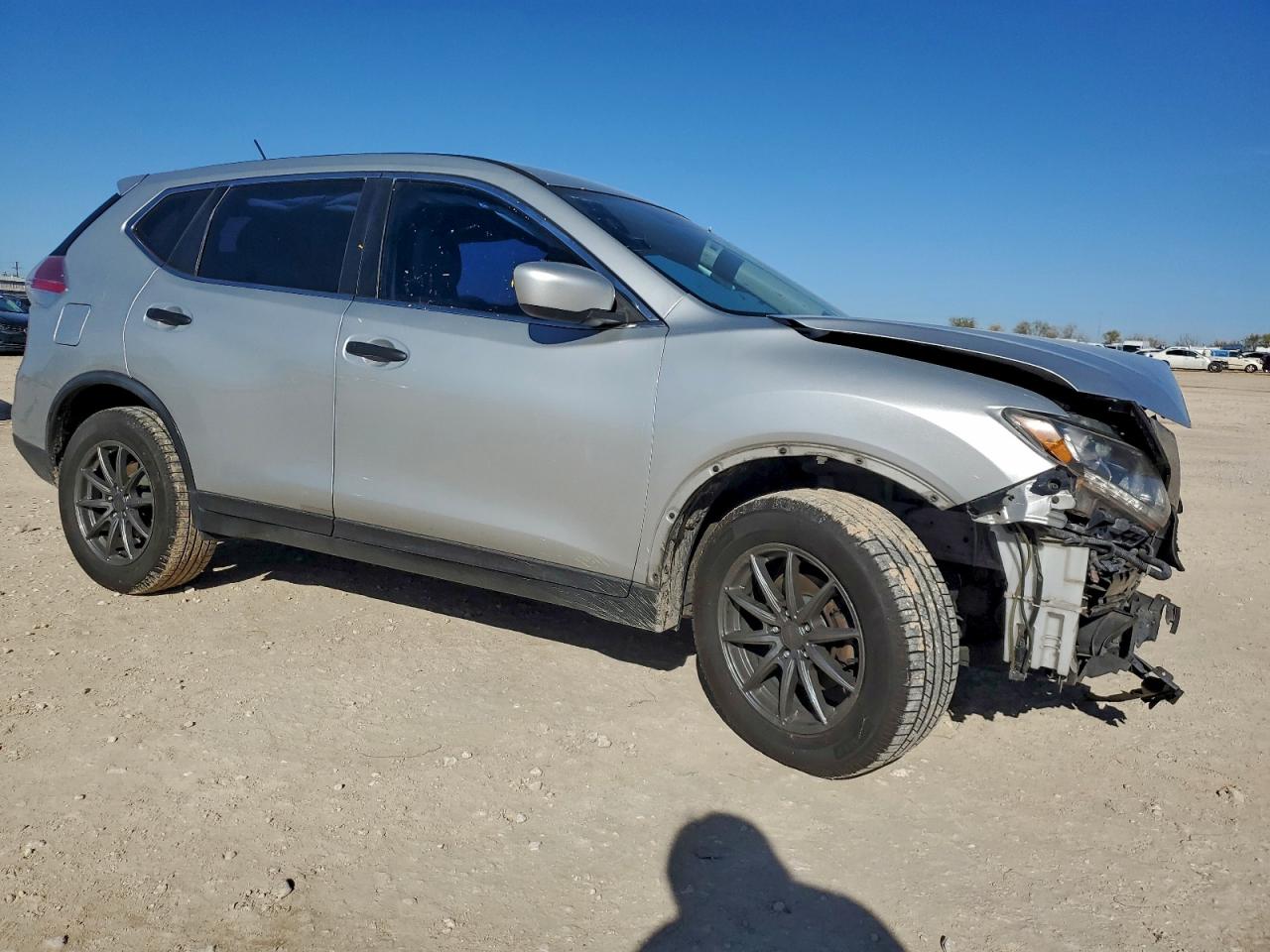 2016 NISSAN ROGUE S photo 4