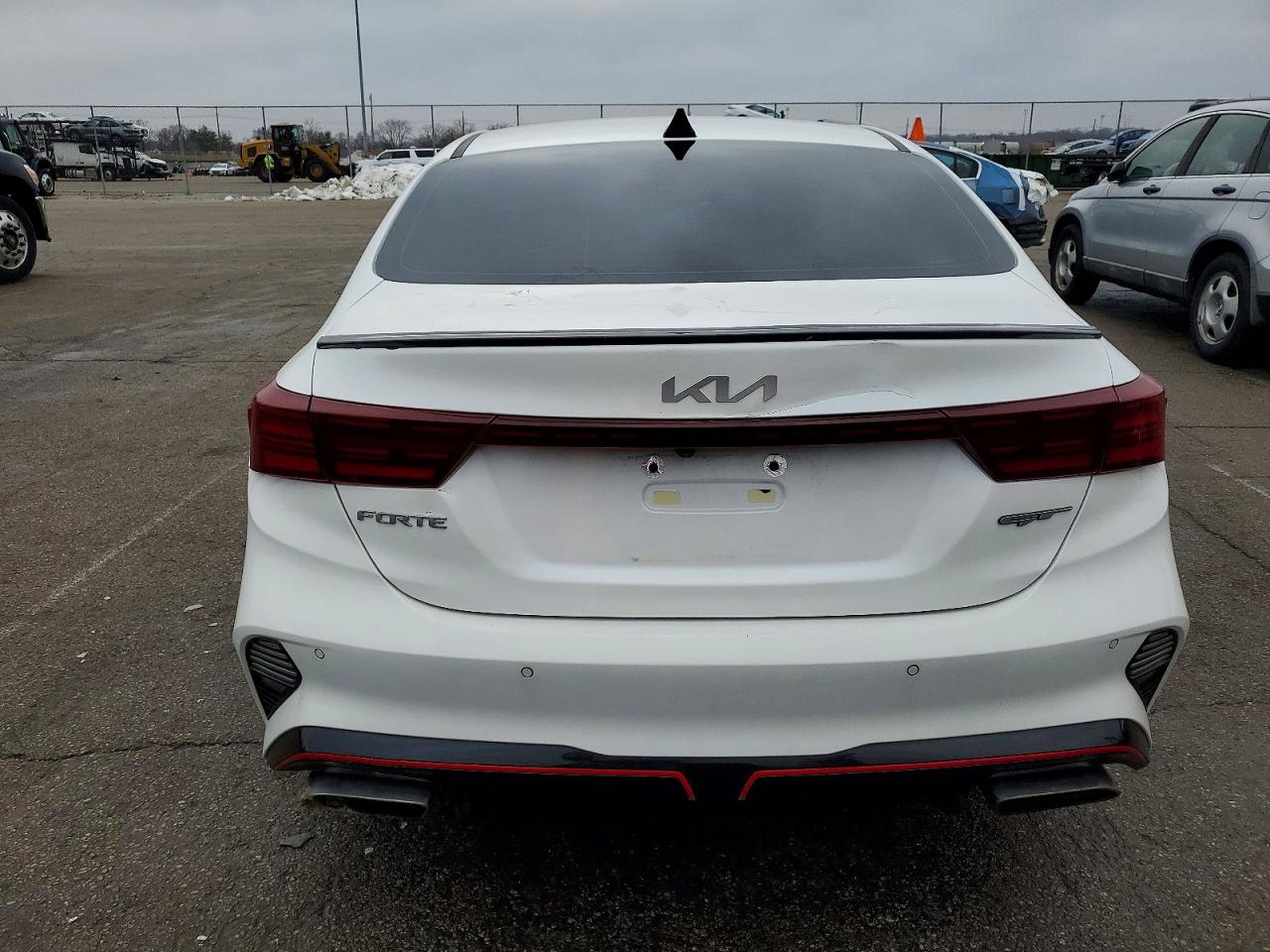 2023 KIA FORTE GT photo 6